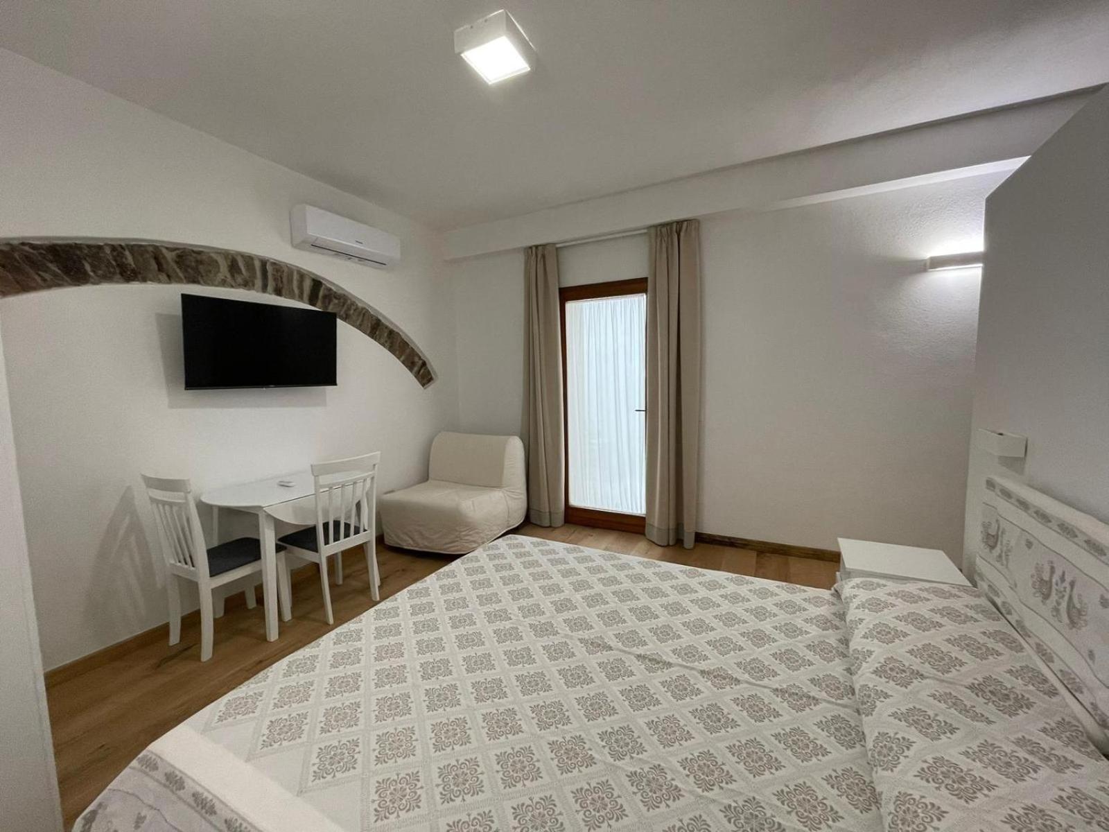 Sa Troppa De Sos Chentu Hotel Dorgali Kültér fotó
